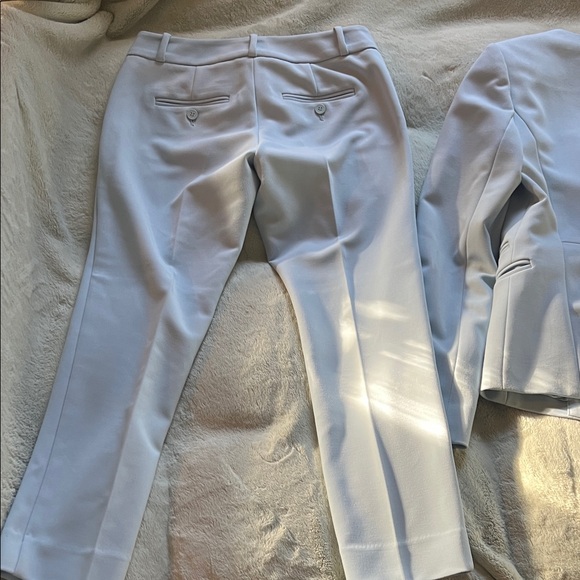 The Limited Women's Soft Blue Blazer and  pants the complete set - Picture 10 of 12